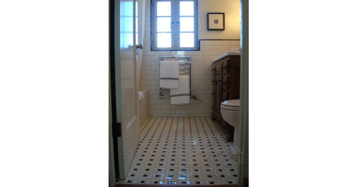 Bathroom floor in black and white ceramic pinwheel ...