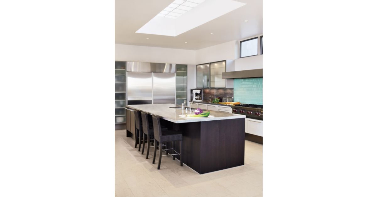 Contemporary Neutral Kitchen - Luxe Interiors + Design