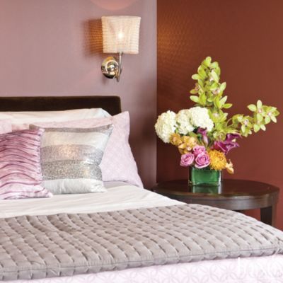 Transitional Mauve Bedroom Luxe Interiors Design   1 44bffefa 9183 4937 A6d0 B366a3448e06