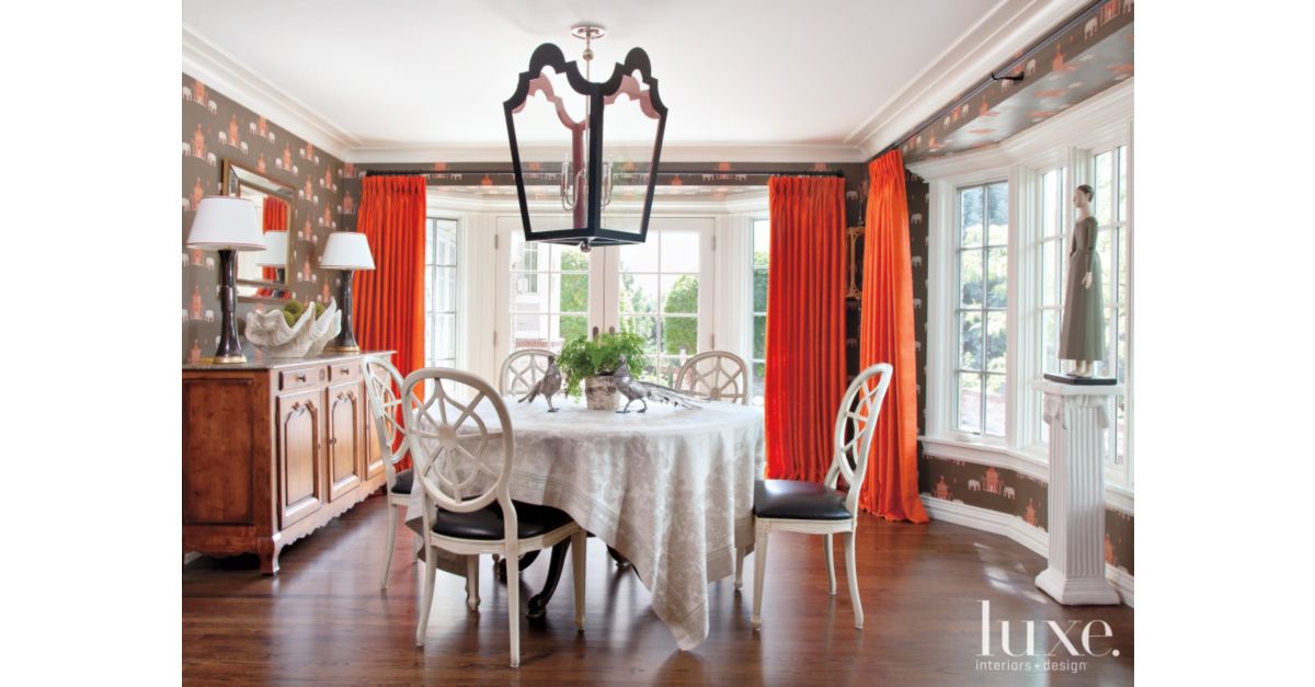 Traditional Wallpapered Dining Room - Luxe Interiors + Design