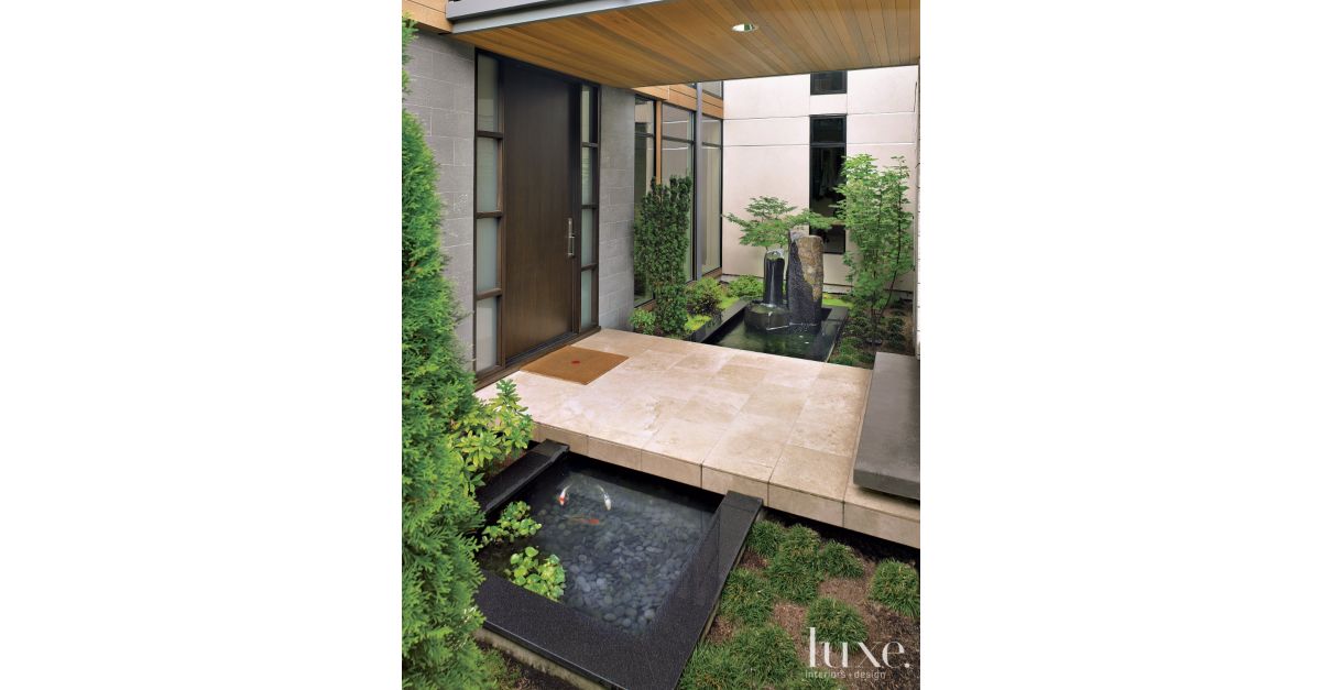 Modern Front Entry with Pocket Garden - Luxe Interiors + Design