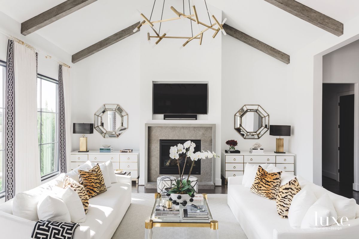 A Texas Home Gets A Modern Makeover With Gold Accents Luxe