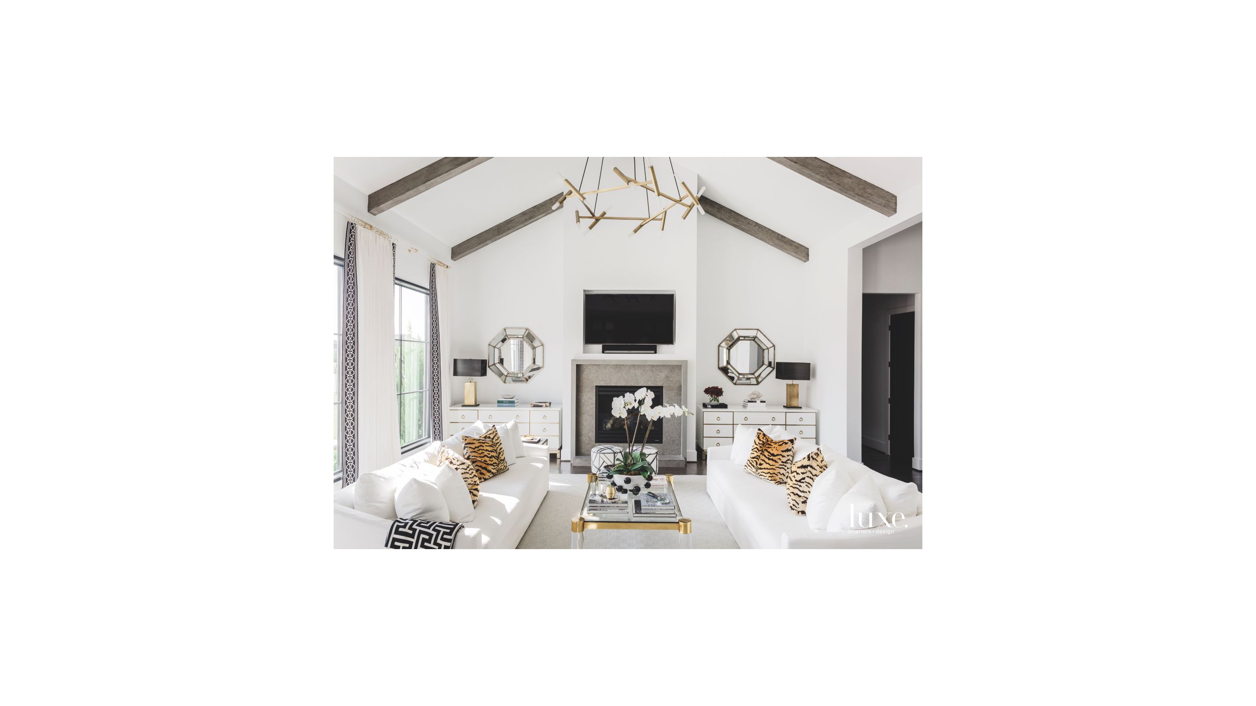 A Texas Home Gets A Modern Makeover With Gold Accents Luxe