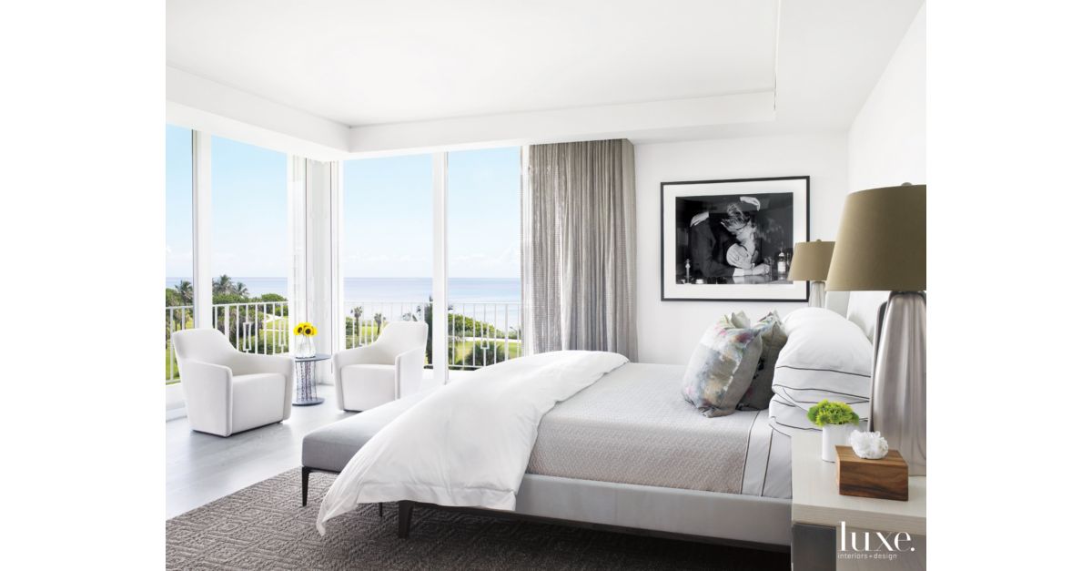  Modern White Bedroom  with Black and White  Photo Luxe 