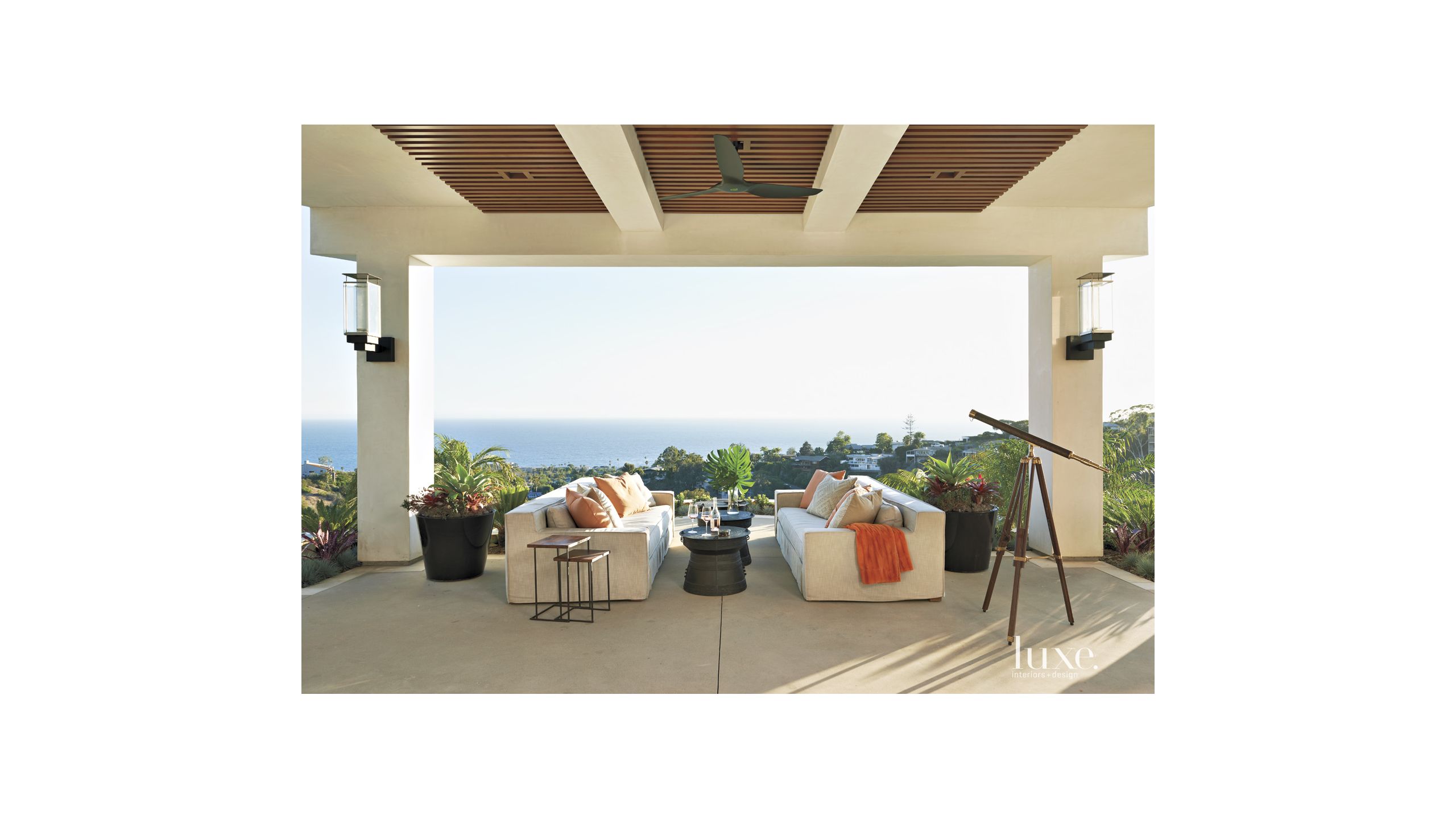 A Modern Hillside Laguna Beach Dwelling With A Resort Style