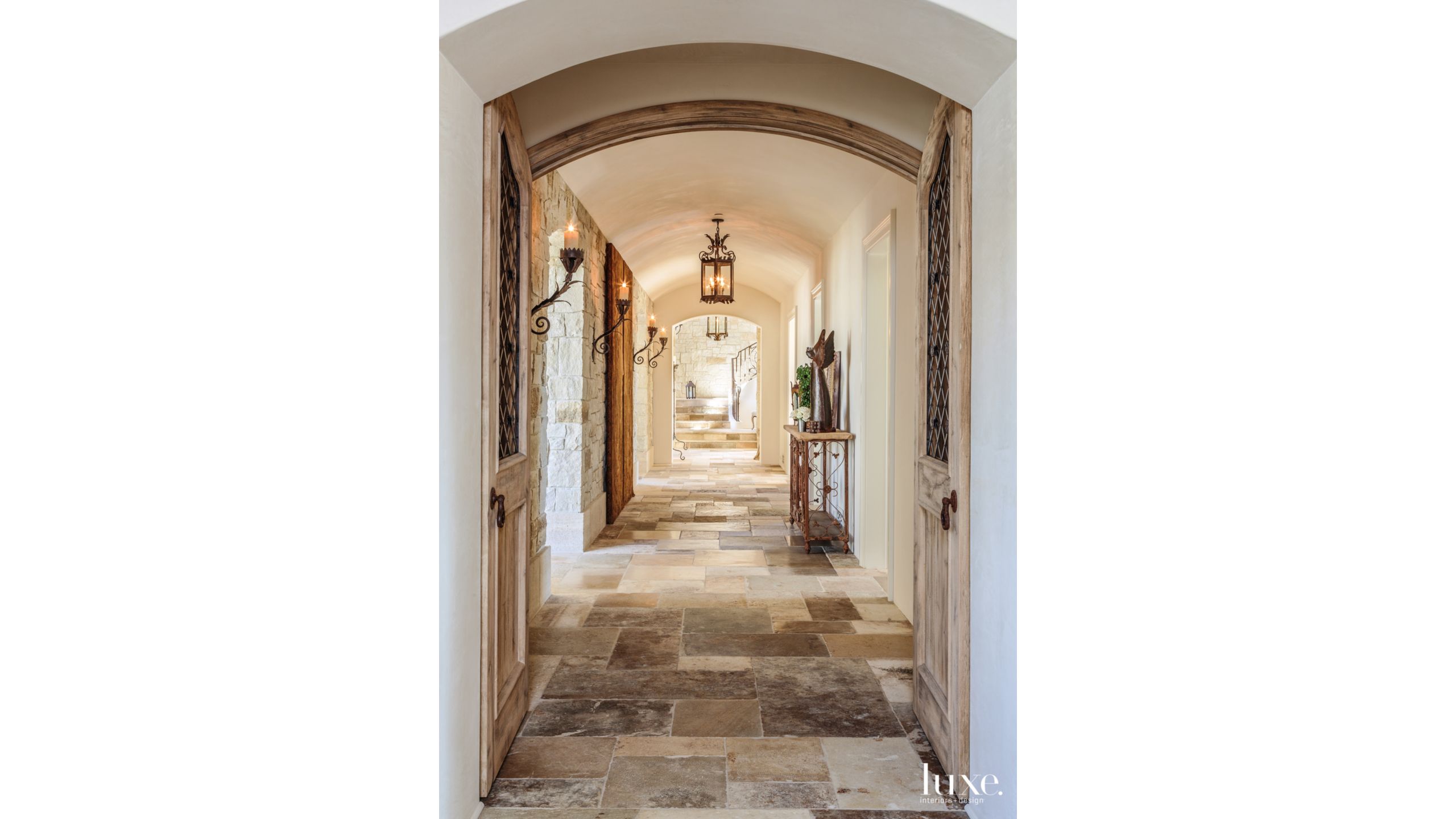 Traditional Cream Hall With Curved Ceiling Luxe Interiors