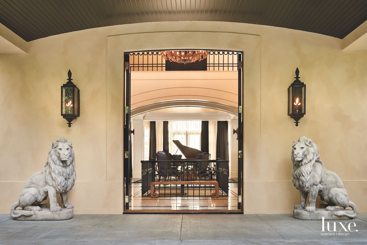 Medieval Chic In Seattle Luxe Interiors Design